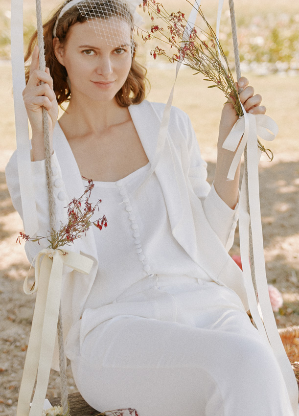 Veste de tailleur de mariée femme blanc pour mariage civil, mariage pour tous - Myphilosophy - Créatrice de robe de mariée ethiques à Paris